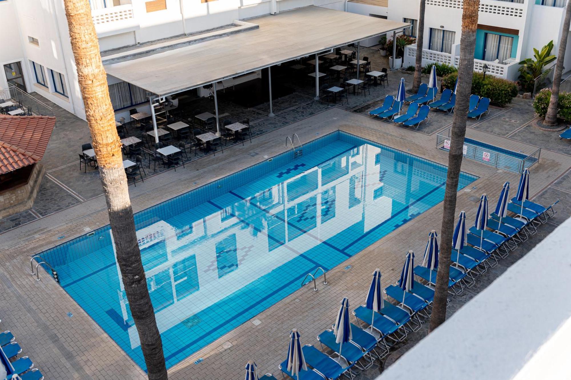 Kefalos Damon Hotel Apartments Paphos Exterior photo