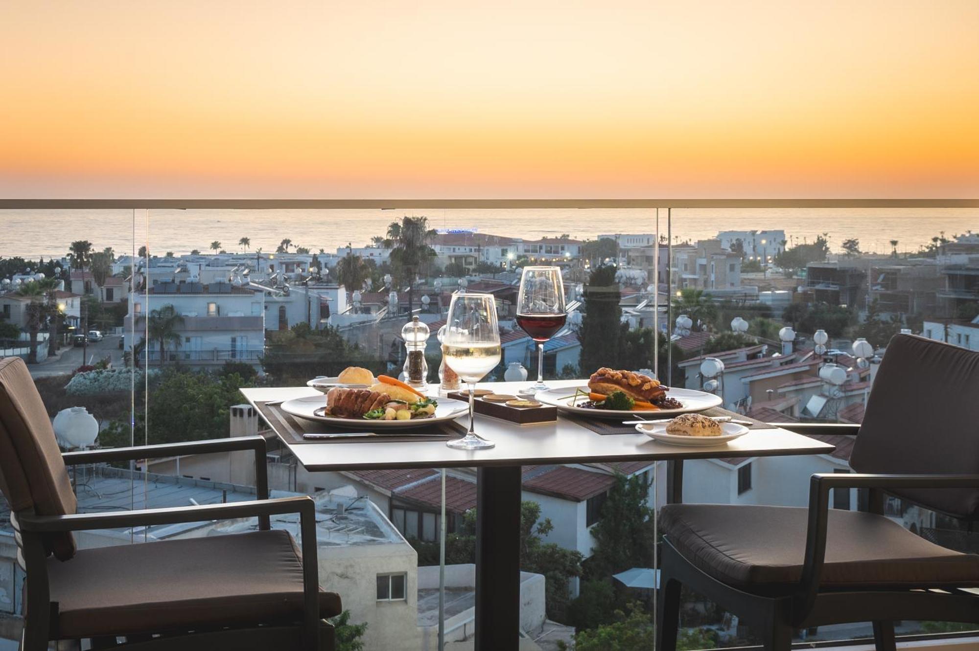 Kefalos Damon Hotel Apartments Paphos Exterior photo